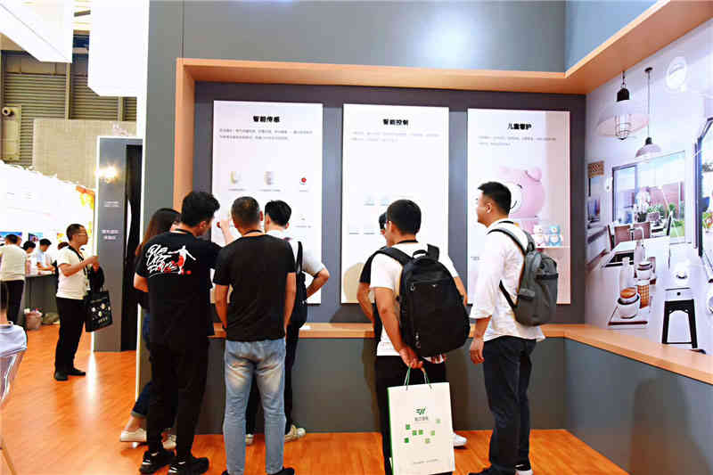 中盛新能源參展德國新慕尼黑展覽中心展覽設(shè)計(jì)展臺搭建3